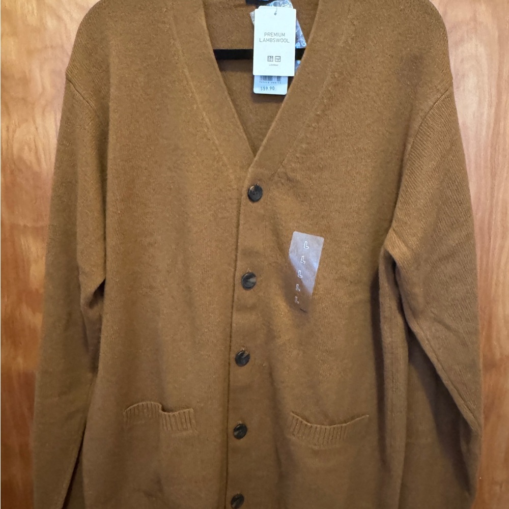 Uniqlo NWT premium lambs wool Large Men's Brown Cardigan Sweater